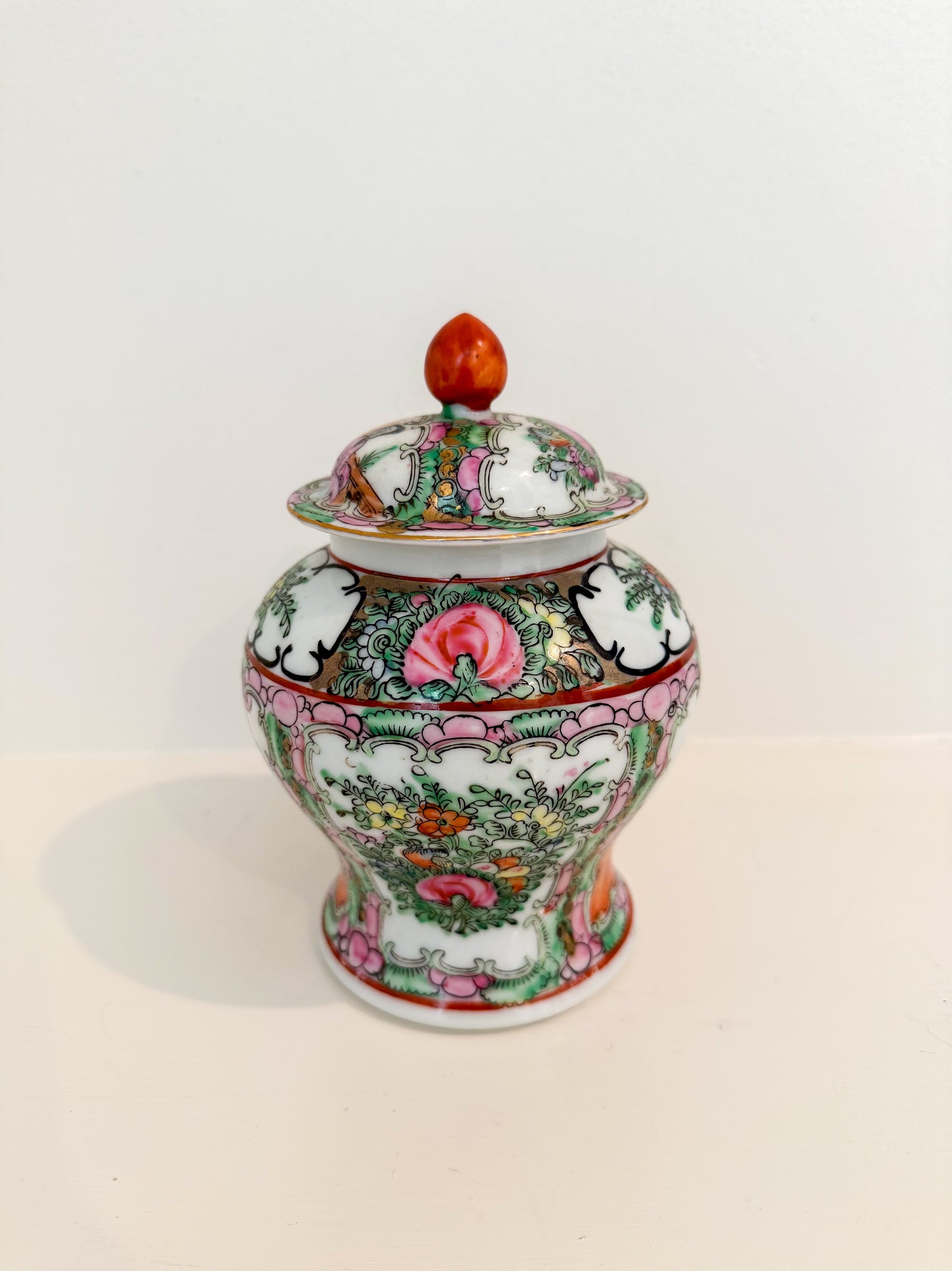 Small Famille Rose Ginger Jar