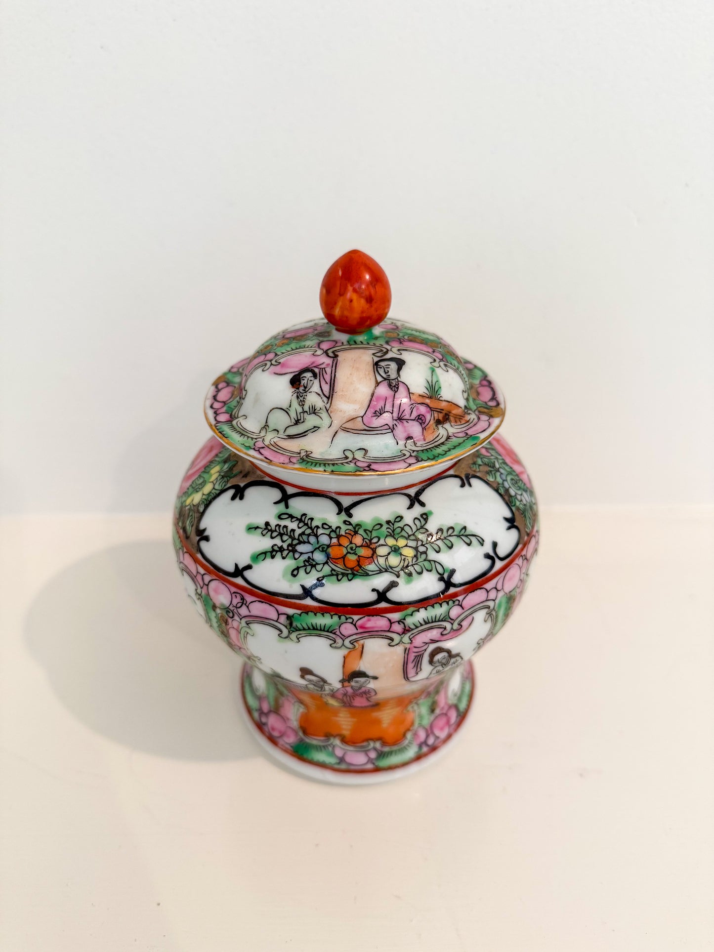 Small Famille Rose Ginger Jar