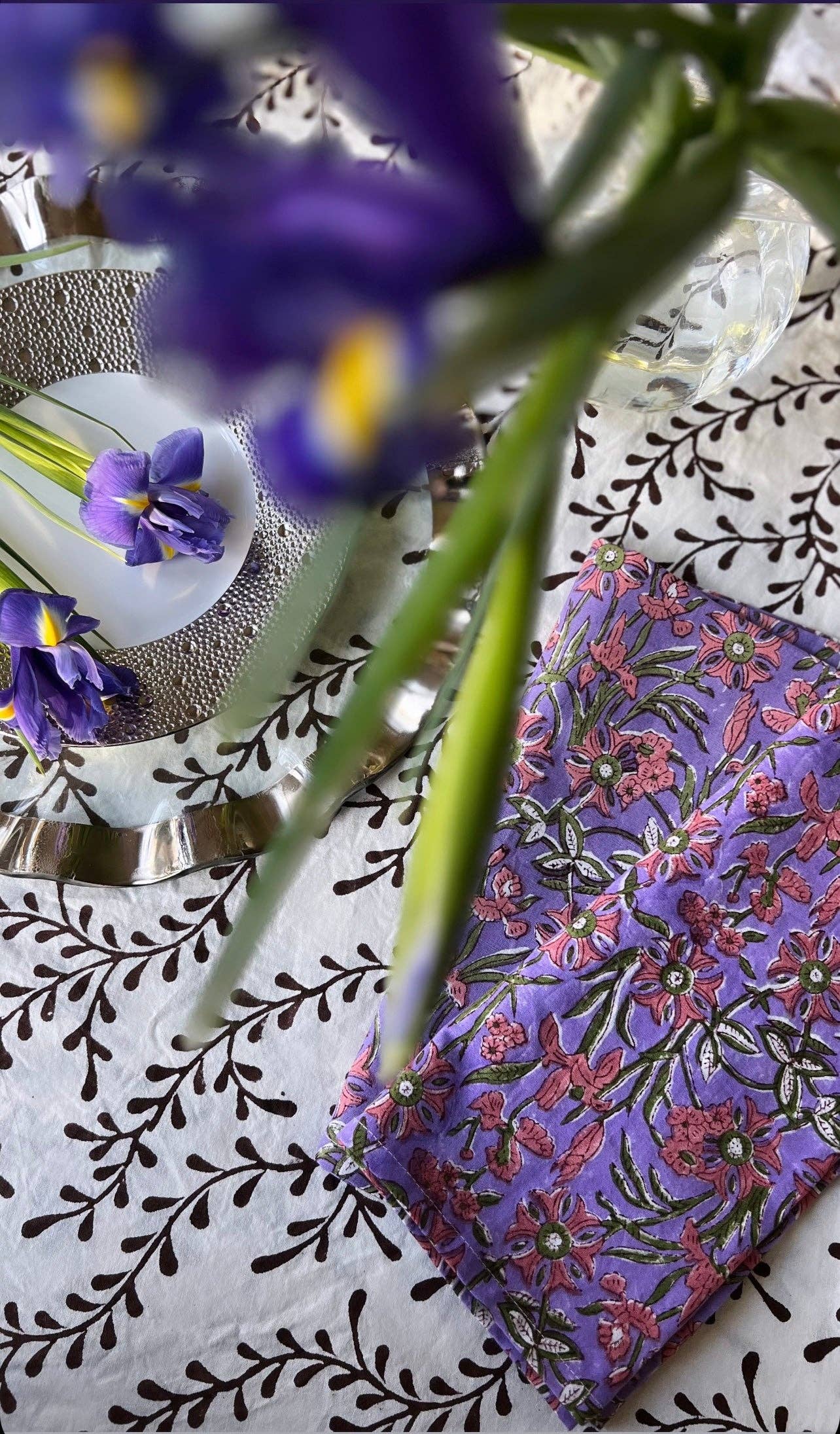 Winding Vines Tablecloth in Chocolate Brown