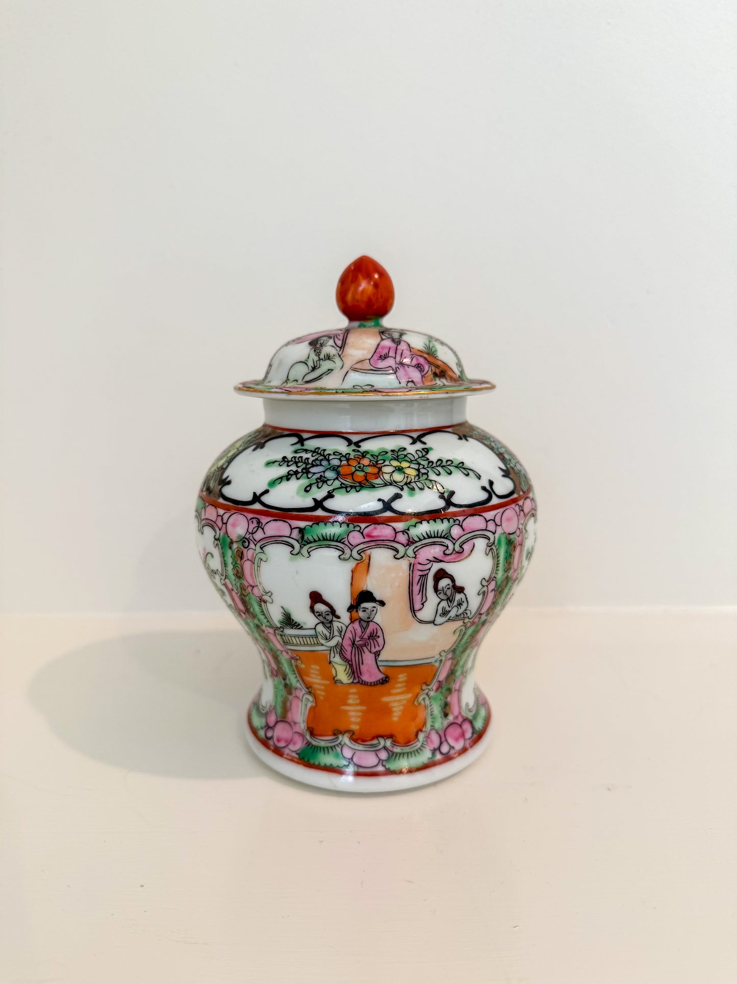 Small Famille Rose Ginger Jar